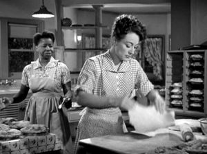 Mildred Pierce, Lottie and the pies